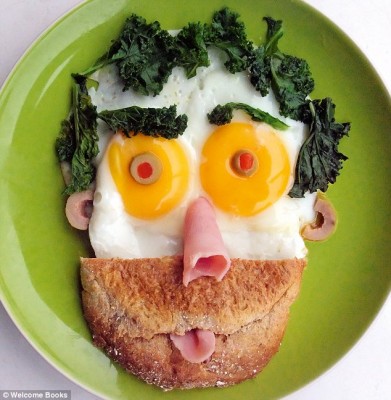 http://www.dailymail.co.uk/femail/article-2142962/DO-play-food-From-cornflake-tree-muffin-monkey-hilariously-creative-twists-breakfast.html