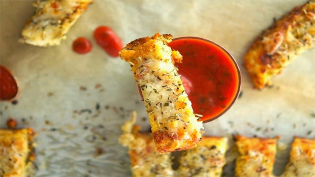 Recipe: Garlic Cauliflower Bread Sticks