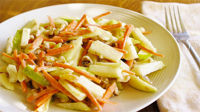 Fall Recipe: Carrot and Apple Salad