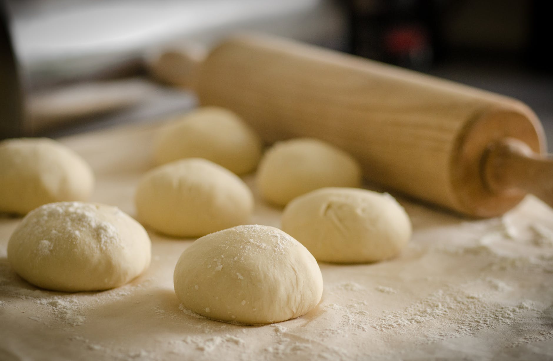 Honey-Oat Pan Rolls