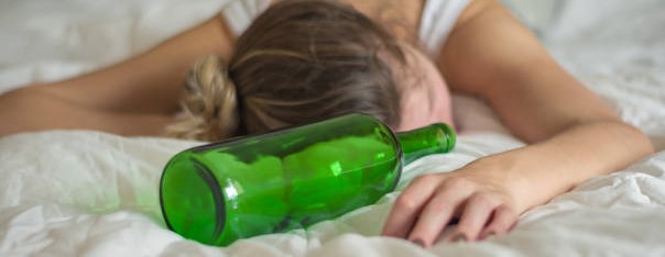 Booze and Snooze – Why Alcohol Should NOT Be Your Sleeping Aid