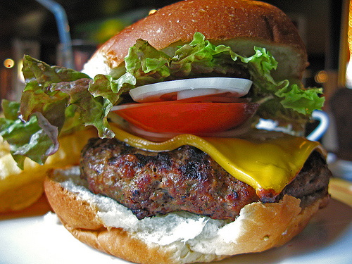 Surprising Ways to Slash 500 Calories #13: Build a Better Burger